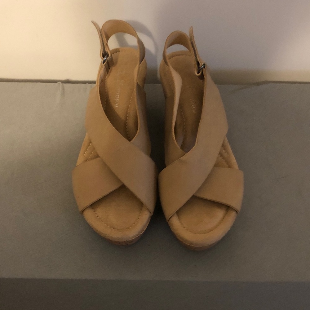 CL by Laundry Beige Cross-Strap Sandals